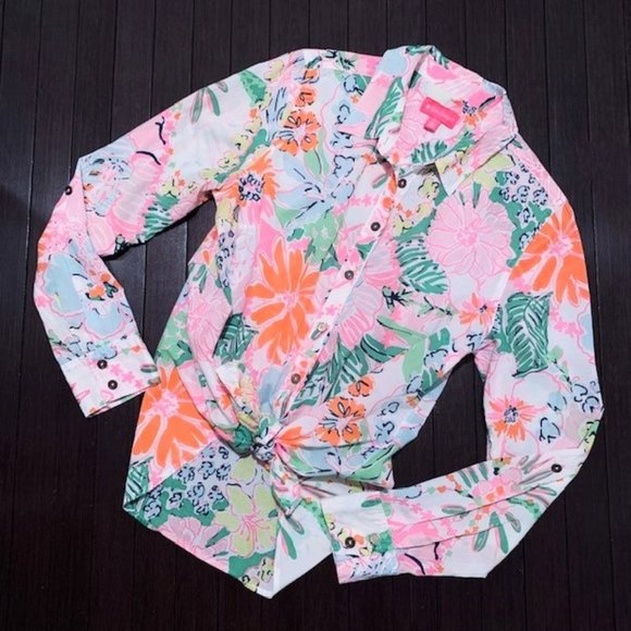 Lilly Pulitzer for Target • Nosey Posey Button Up - Picture 5 of 5